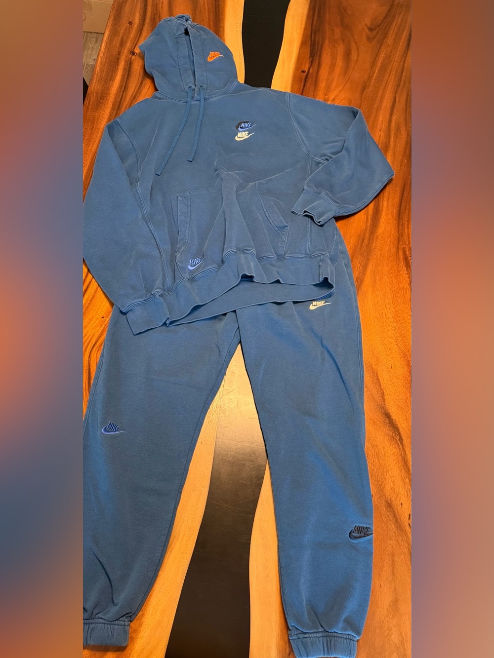 Nike Men’s Sweatshirt & Joggers Set